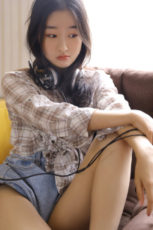 女子精油SPA按摩全身放松